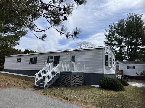 28 A St, Bangor, ME 04401