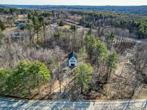 25 Mclaughlin Cir, Chelsea, ME 04330
