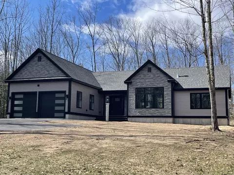 17 Berube Ln, Arundel, ME 04046