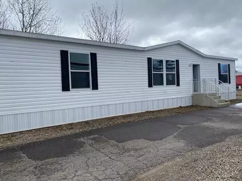 122 Randall Lake Rd, Parsonsfield, ME 04047