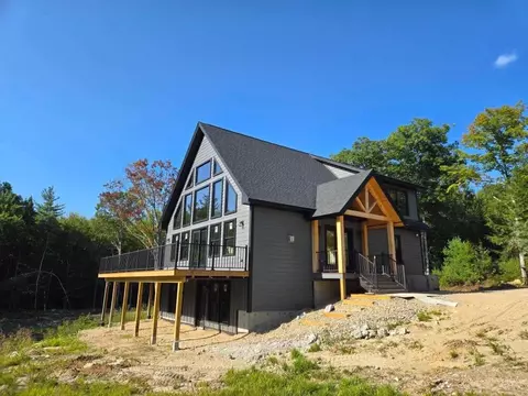 21 Thunder Snow Rd, Bethel, ME 04217