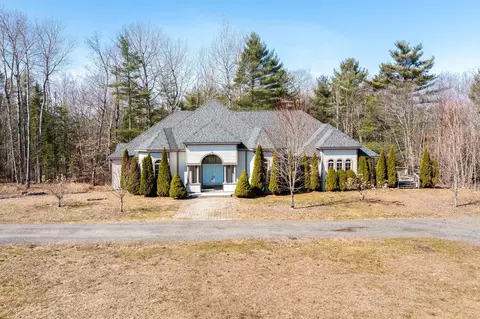 29 Ready Point Rd, Wiscasset, ME 04578