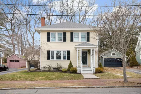22 Newman St, Portland, ME 04103