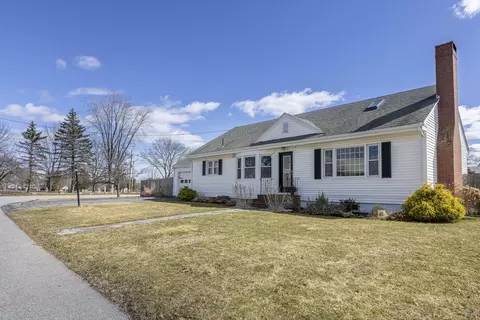 15 Brookside Ln, Portland, ME 04103