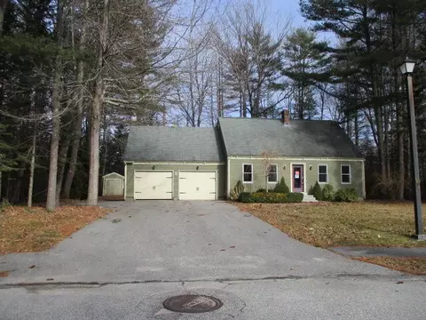 8 Evergreen Farms Rd, Scarborough, ME 04074
