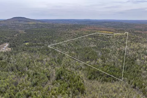 475 Range Rd # A, Blue Hill, ME 04614