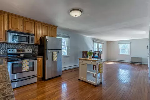 36 Whipple Rd #6, Kittery, ME 03904