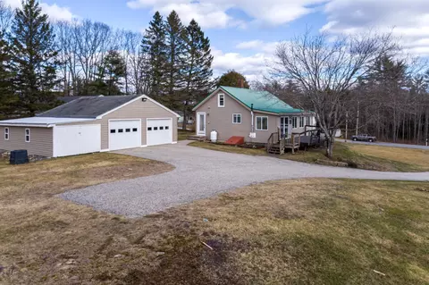 114 Summer St, Lisbon, ME 04252