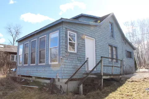 81 Orono Landing Rd, Orono, ME 04473