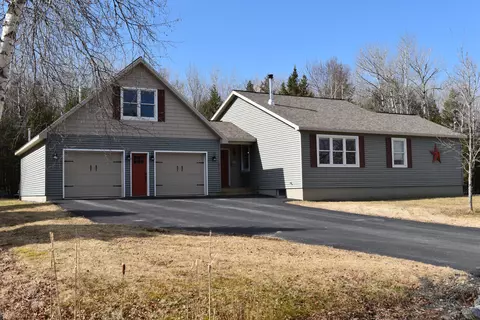 12 Mountainview Dr, Lincoln, ME 04457
