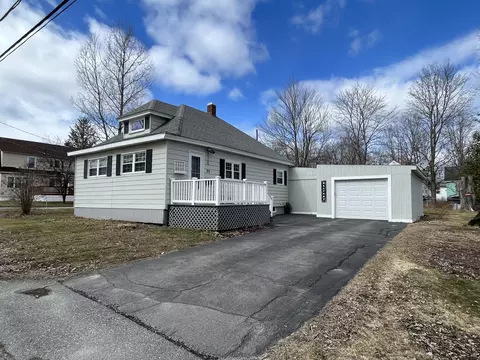 25 Merryfield Ave, Waterville, ME 04901