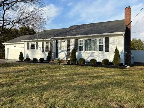 21 Merrill St, Waterville, ME 04901