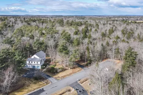 52 Puritan Ln, Durham, ME 04222