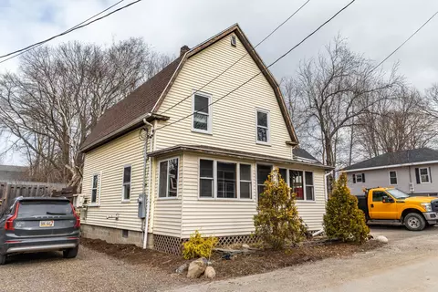 4 Elmwood St, Brewer, ME 04412