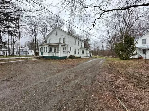 93 Main St, Phillips, ME 04966