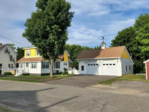 39 East Ter, Millinocket, ME 04462