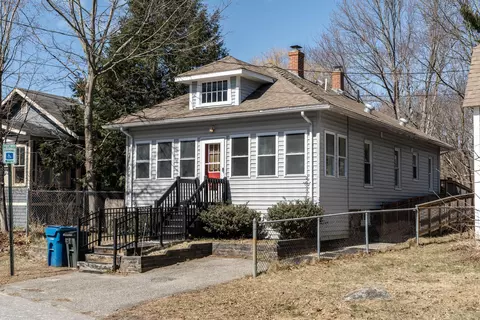 30 Woodlawn Ave, Portland, ME 04103