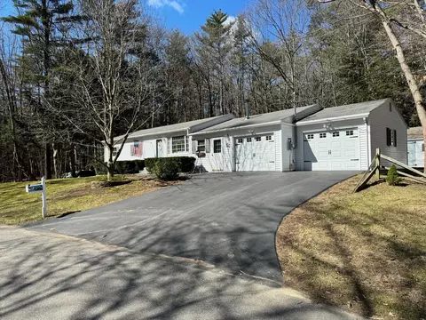 11 Trelane Dr, Sanford, ME 04083