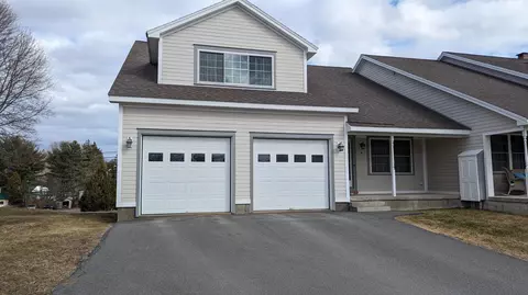 8 Bald Eagle Dr, Brewer, ME 04412