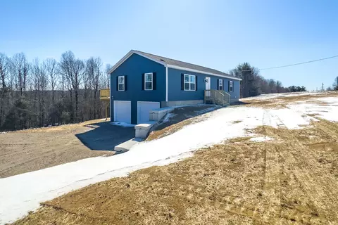 3 Alfred Dr, Leeds, ME 04265