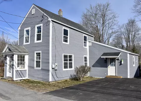 229 Centre St, Bath, ME 04530