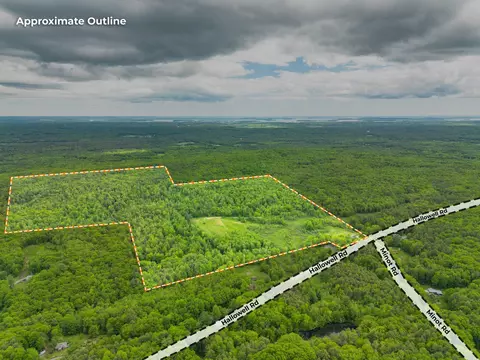 645 Hallowell Rd, Pownal, ME 04069