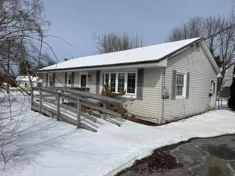 10 Park Ave W, Brewer, ME 04412