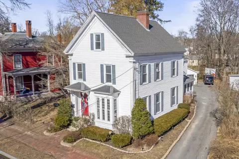 63 North St, Saco, ME 04072