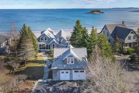 9 Stonehurst Ave, Owls Head, ME 04854