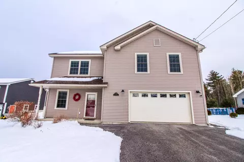239 Partridge Ln, Hermon, ME 04401