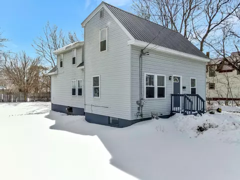 18 High St, Waterville, ME 04901