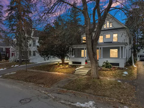 38 Burleigh St, Waterville, ME 04901