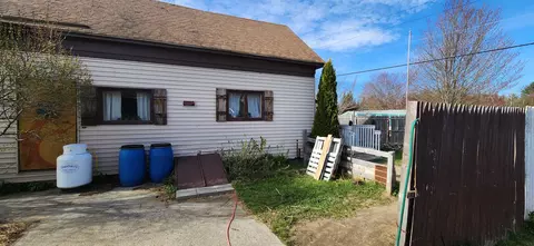 1546 Bear Pond Rd, Hartford, ME 04220