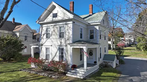 27 Green St, Gorham, ME 04038
