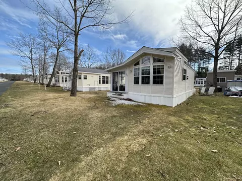23 College Dr #229, Wells, ME 04090