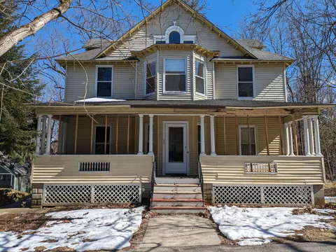 20 Davis Ave, Auburn, ME 04210
