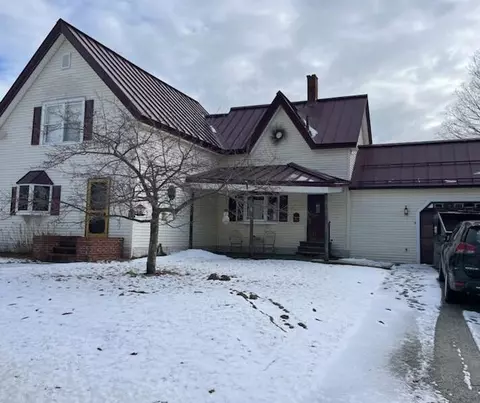 99 Madison Ave, Madison, ME 04950
