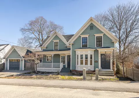 52 Pine St, South Portland, ME 04106