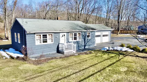 2431 Turner Rd, Auburn, ME 04210