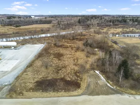 74 Butler Rd, Thomaston, ME 04861