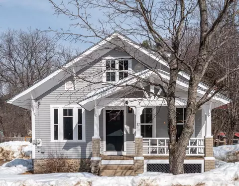 37 Pioneer St, West Paris, ME 04289