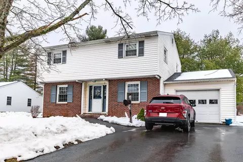 64 Hillcrest Dr, Brewer, ME 04412