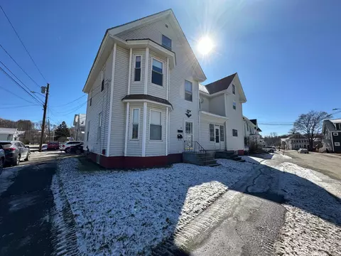 78 Fling St, Brewer, ME 04412