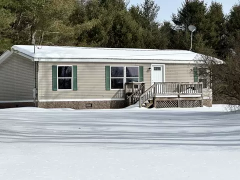 90 Bond Rd, Corinna, ME 04928