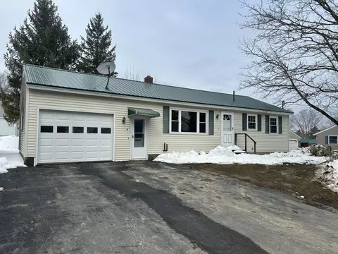 11 Gilbert St, Waterville, ME 04901