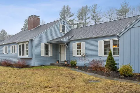 2 Wiggins Pond Ln #2, Kennebunk, ME 04043