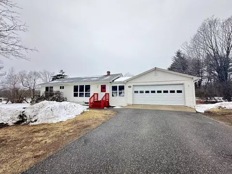 118 Davis Rd, Farmington, ME 04938