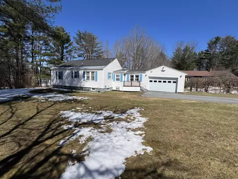 16 Roy St, Lewiston, ME 04240