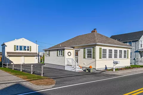 110 Atlantic Ave, Wells, ME 04090