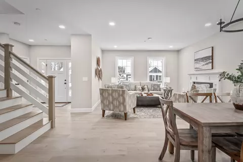 55 Owls Nest Rd, Portland, ME 04102